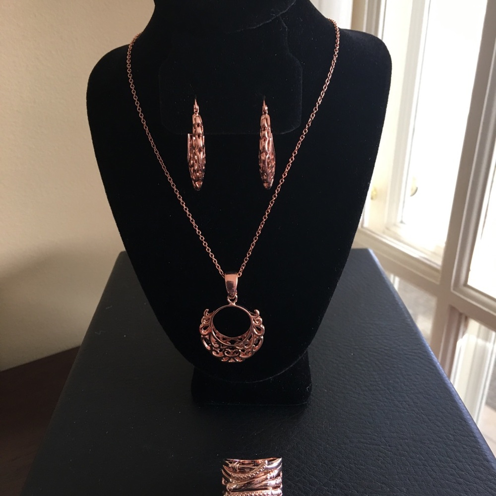 4pc Rose Gold Set - Picture 2 of 5